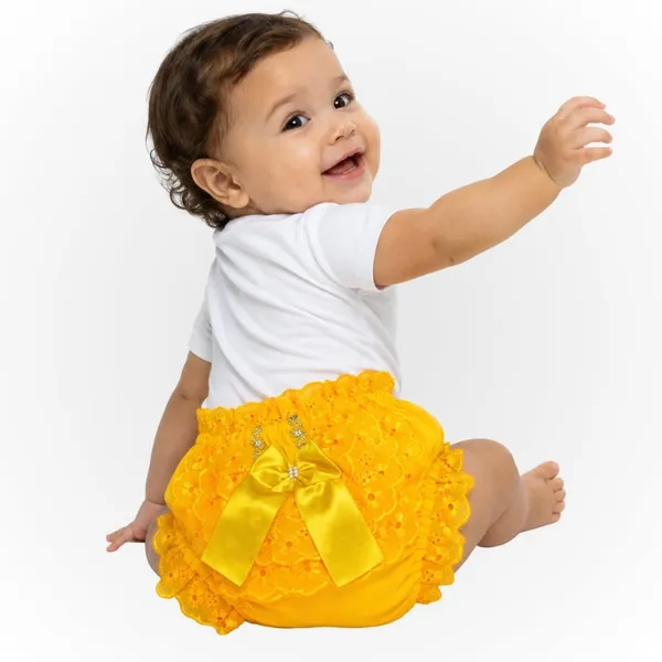 Calcinha Bunda Rica Cambraia com Laço e Babadinhos